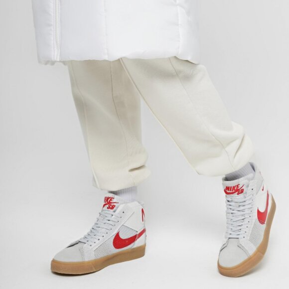 Nike SB Zoom Blazer Mid Premium Oversized Swoosh Mens Shoes Summit White Red 14 - Picture 1 of 11